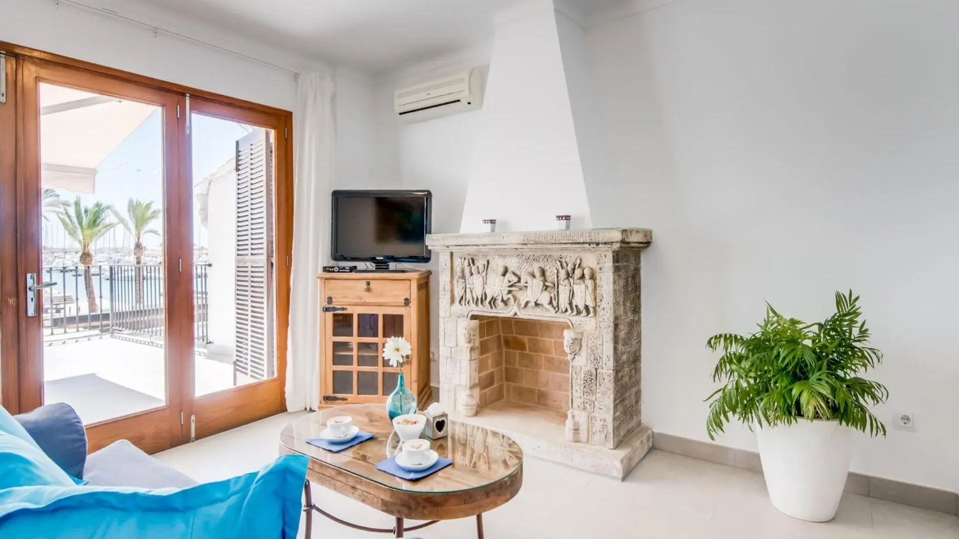 Seafront Apartment, 200M From Beach Port d'Alcúdia Appartement