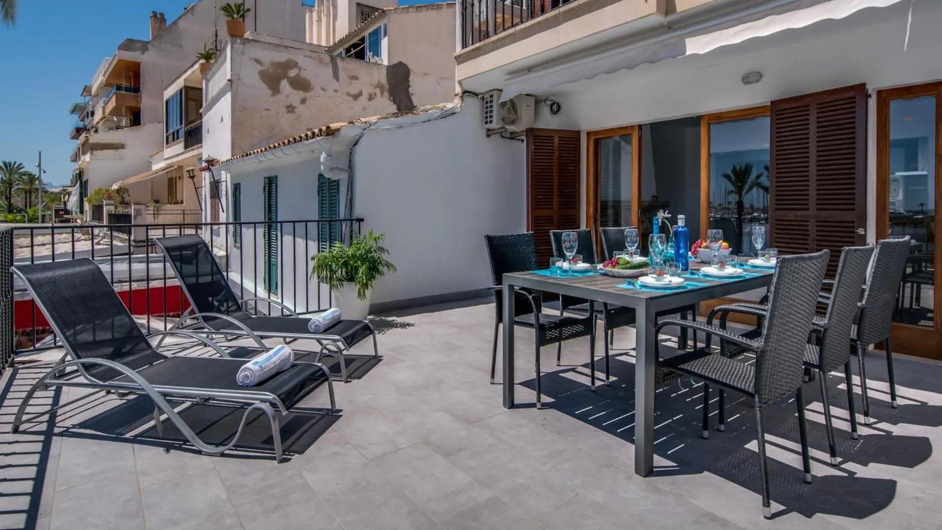 Seafront Apartment, 200M From Beach Port d'Alcúdia Appartement