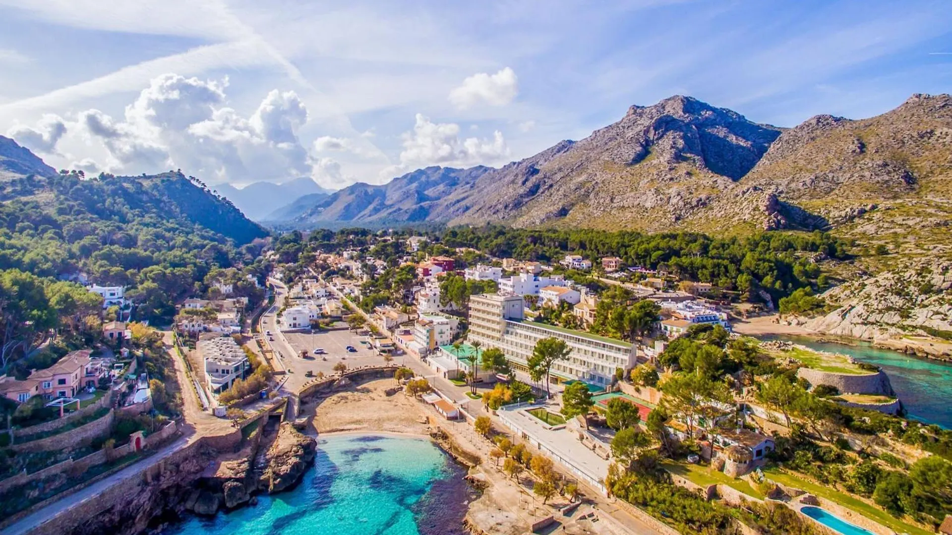 Appartement Seafront Apartment, 200M From Beach Port d'Alcúdia Espagne
